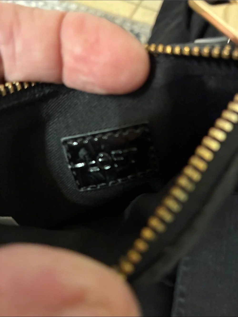 LOFT Black Croc-Embossed‎ Patent Zip Card Case